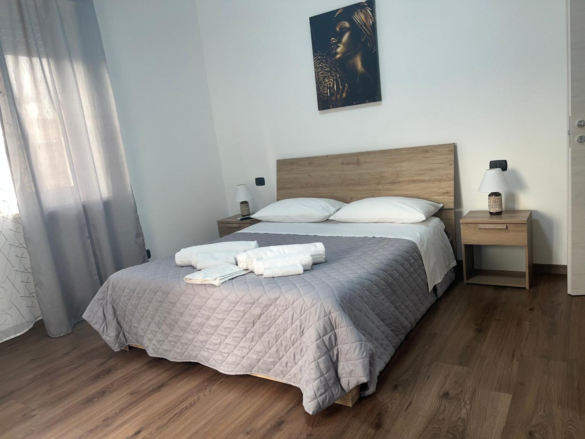 Juliet N - Rental Rooms Верона Екстер'єр фото