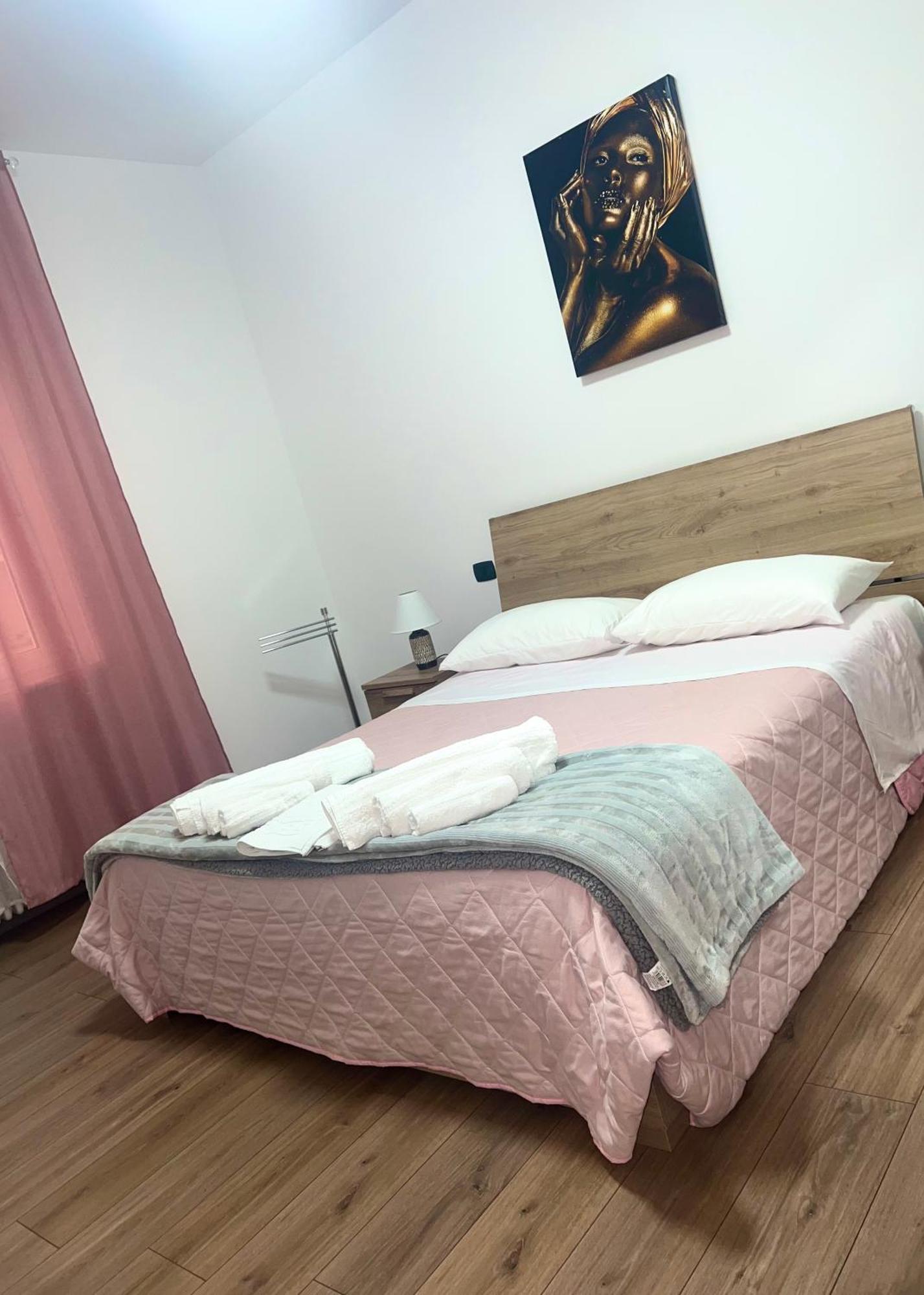 Juliet N - Rental Rooms Верона Екстер'єр фото